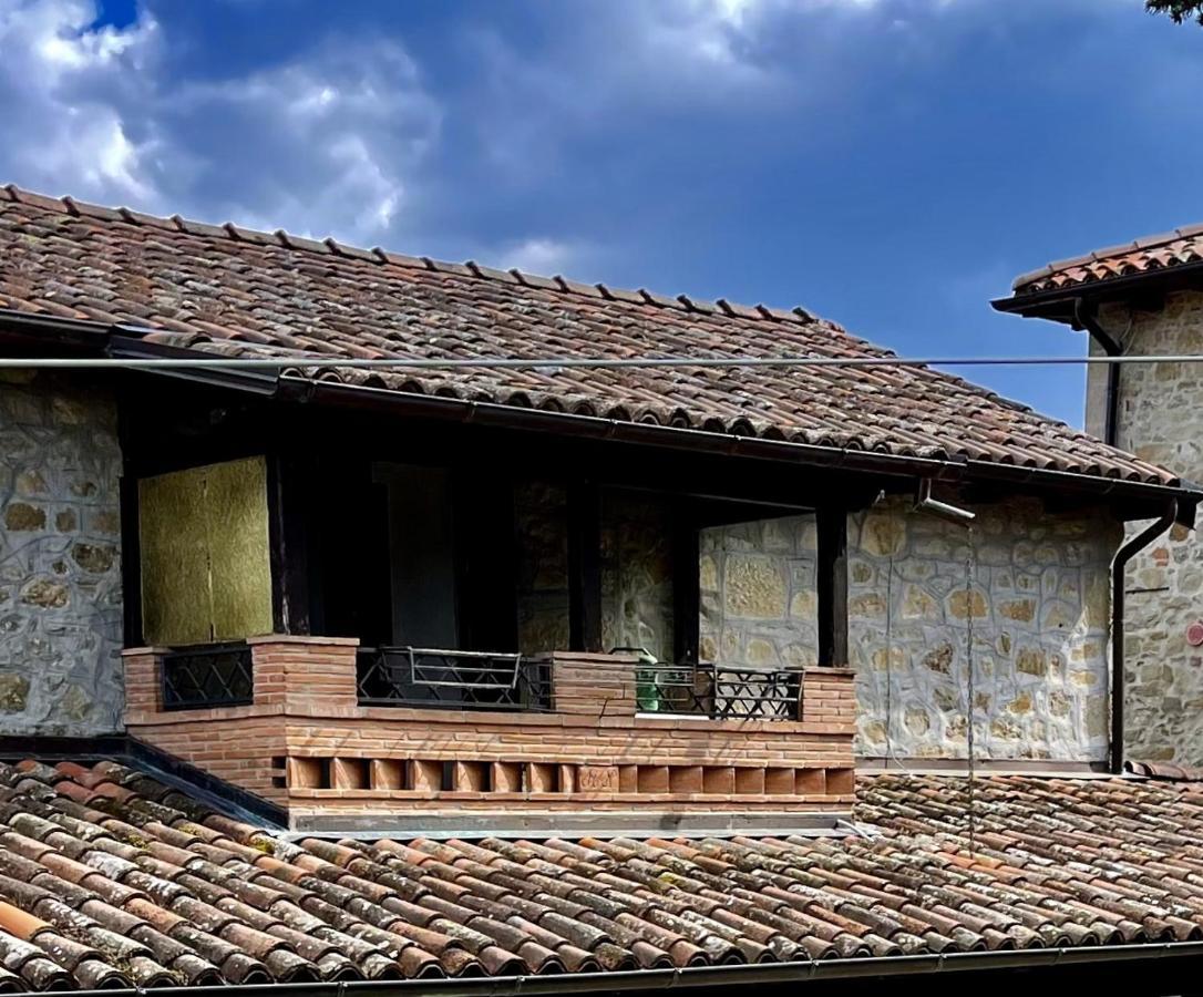 Mazzetti Country House-Vita In Campagna Con Giardino Vimignano-Chiesa Bagian luar foto