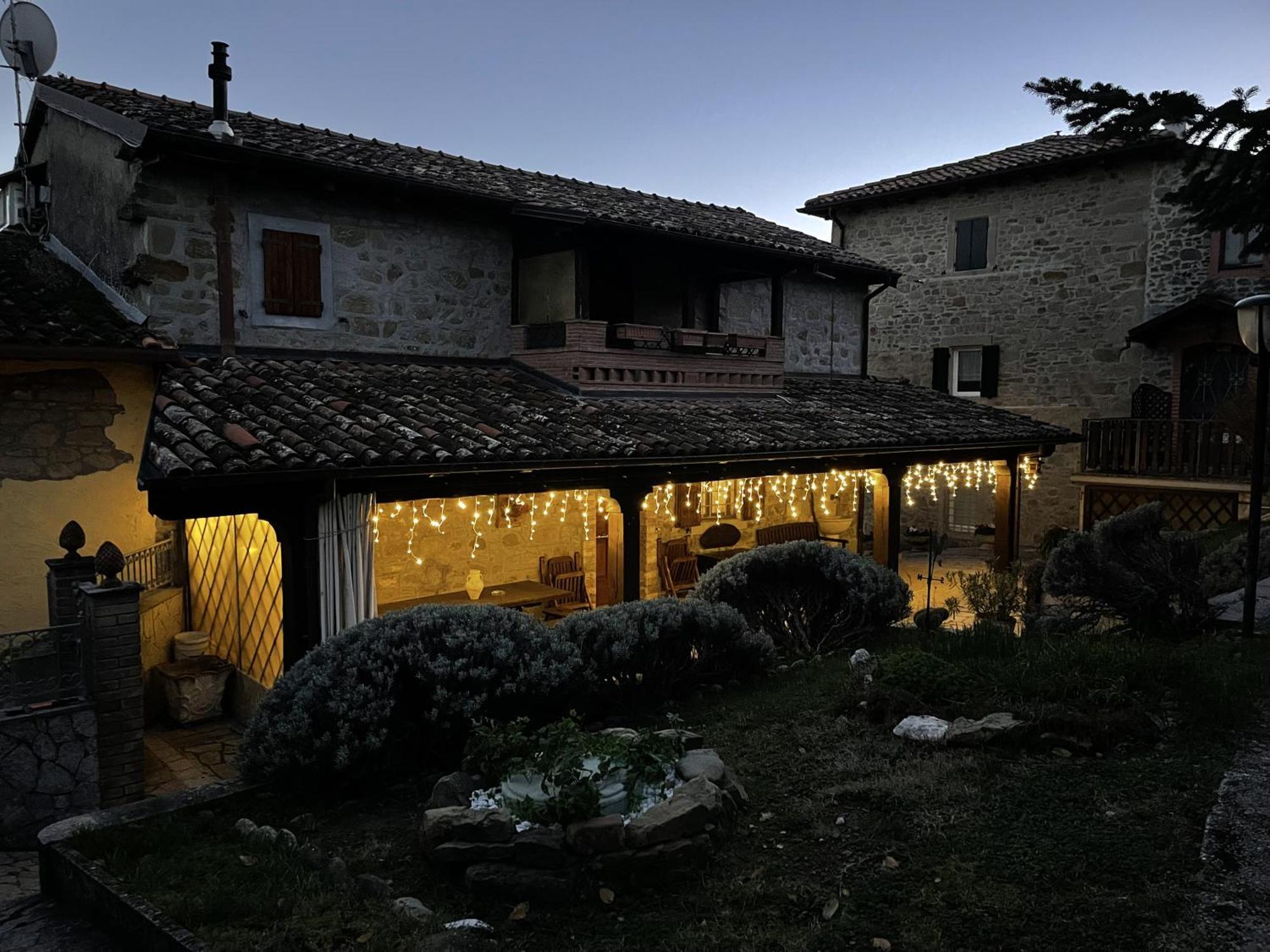 Mazzetti Country House-Vita In Campagna Con Giardino Vimignano-Chiesa Bagian luar foto