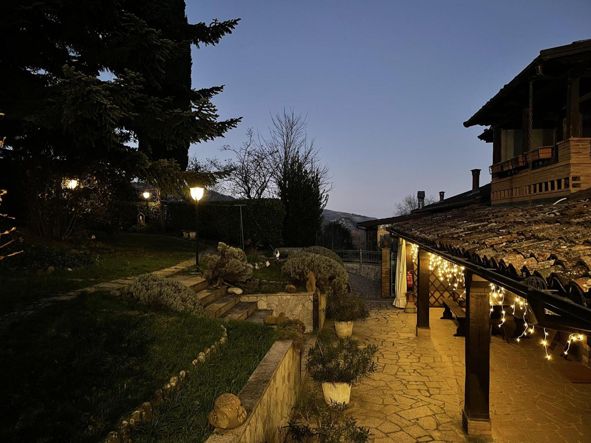 Mazzetti Country House-Vita In Campagna Con Giardino Vimignano-Chiesa Bagian luar foto