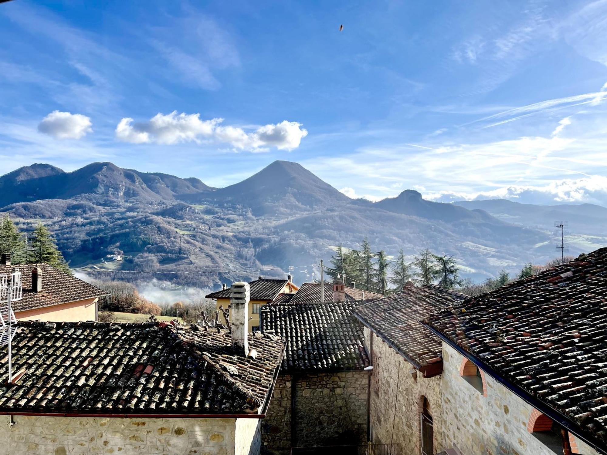 Mazzetti Country House-Vita In Campagna Con Giardino Vimignano-Chiesa Bagian luar foto