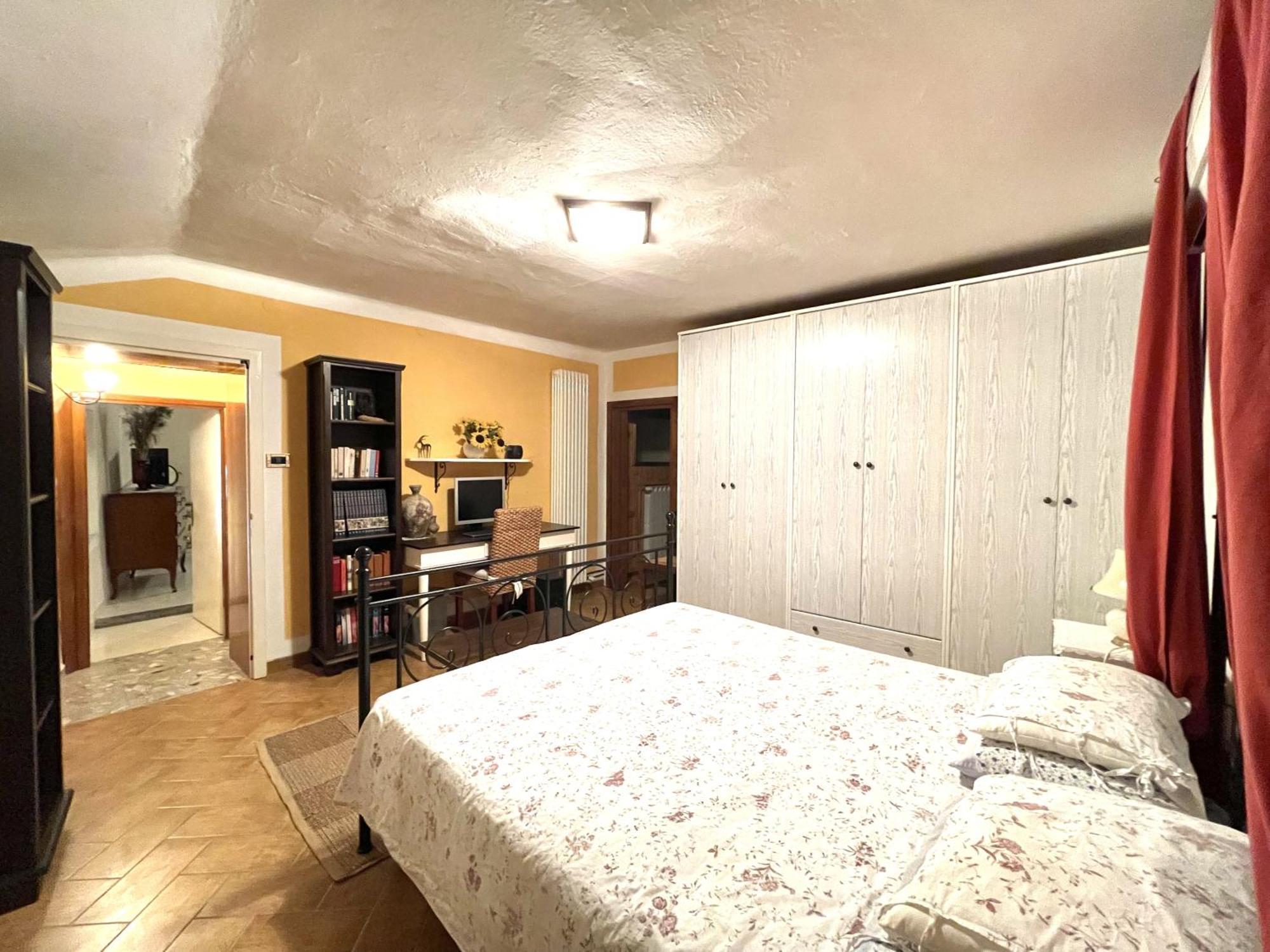 Mazzetti Country House-Vita In Campagna Con Giardino Vimignano-Chiesa Bagian luar foto