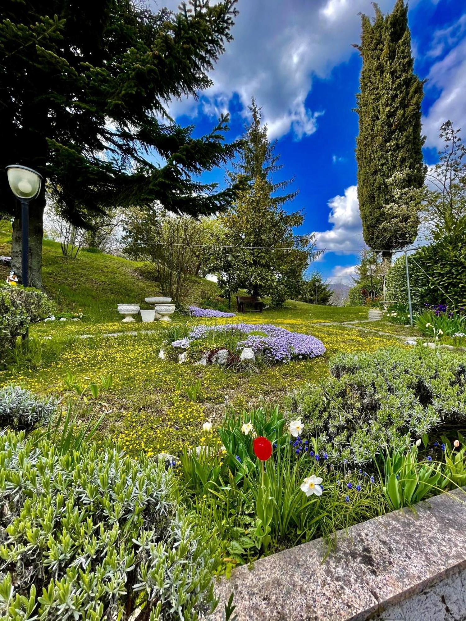 Mazzetti Country House-Vita In Campagna Con Giardino Vimignano-Chiesa Bagian luar foto